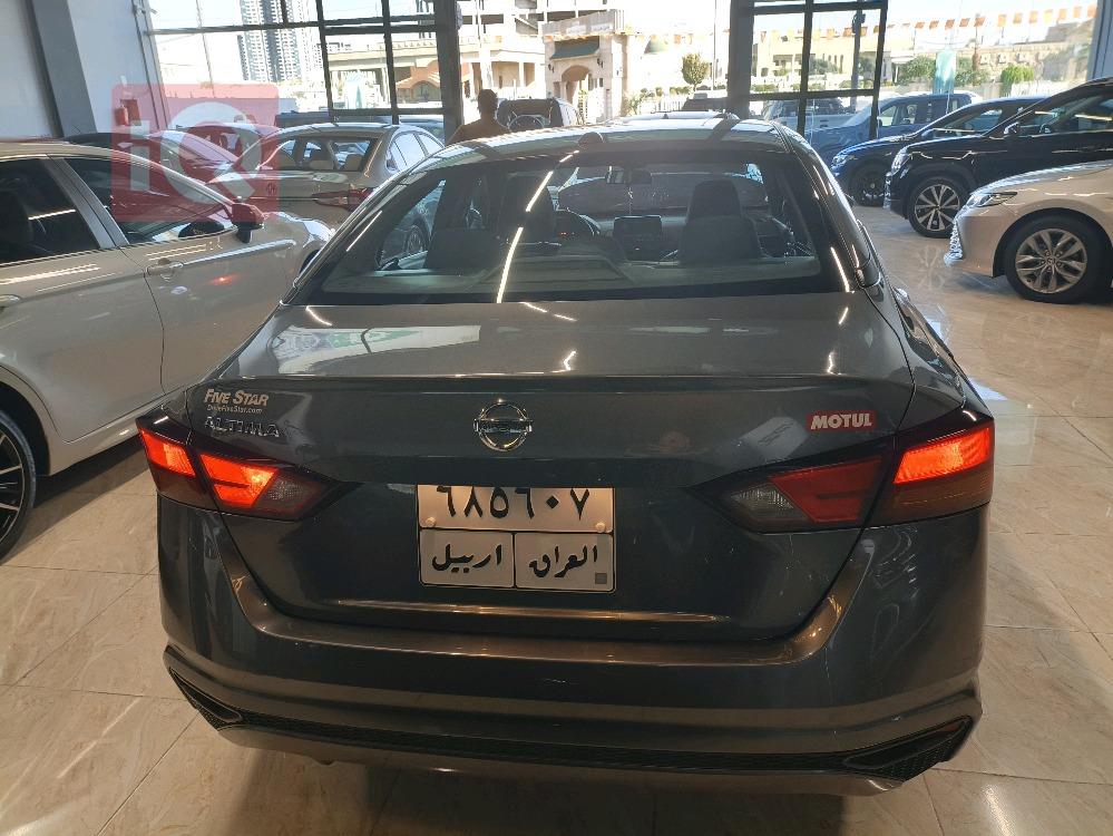 نیسان ئەلتیما